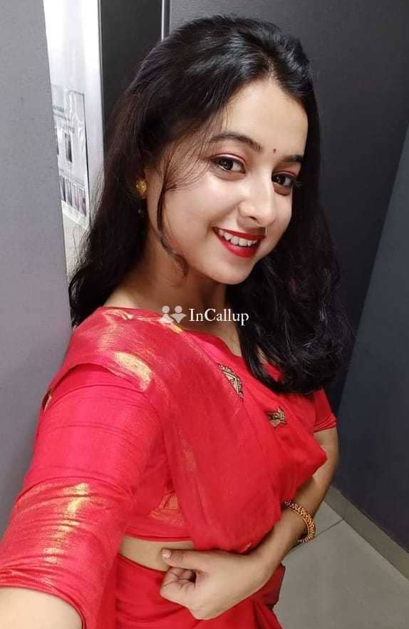 available for party companion premium escort in kochi tempting black eyes and brown hair charming - Call Girls in Kochi