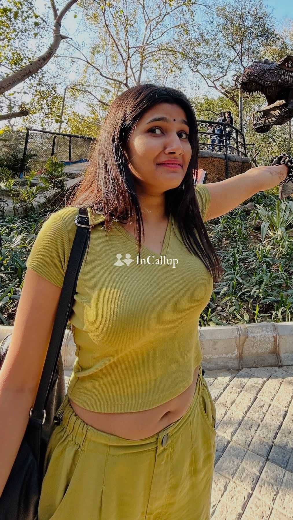 beautiful curves and black eyes available for casual fun romantic girlfriend experience time - Call Girls in Koderma