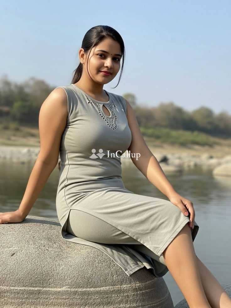 known for being confident angelic black hair and brown eyes passionate doggy style 69 position blowjob handjob girl - Call Girls in Kolkata