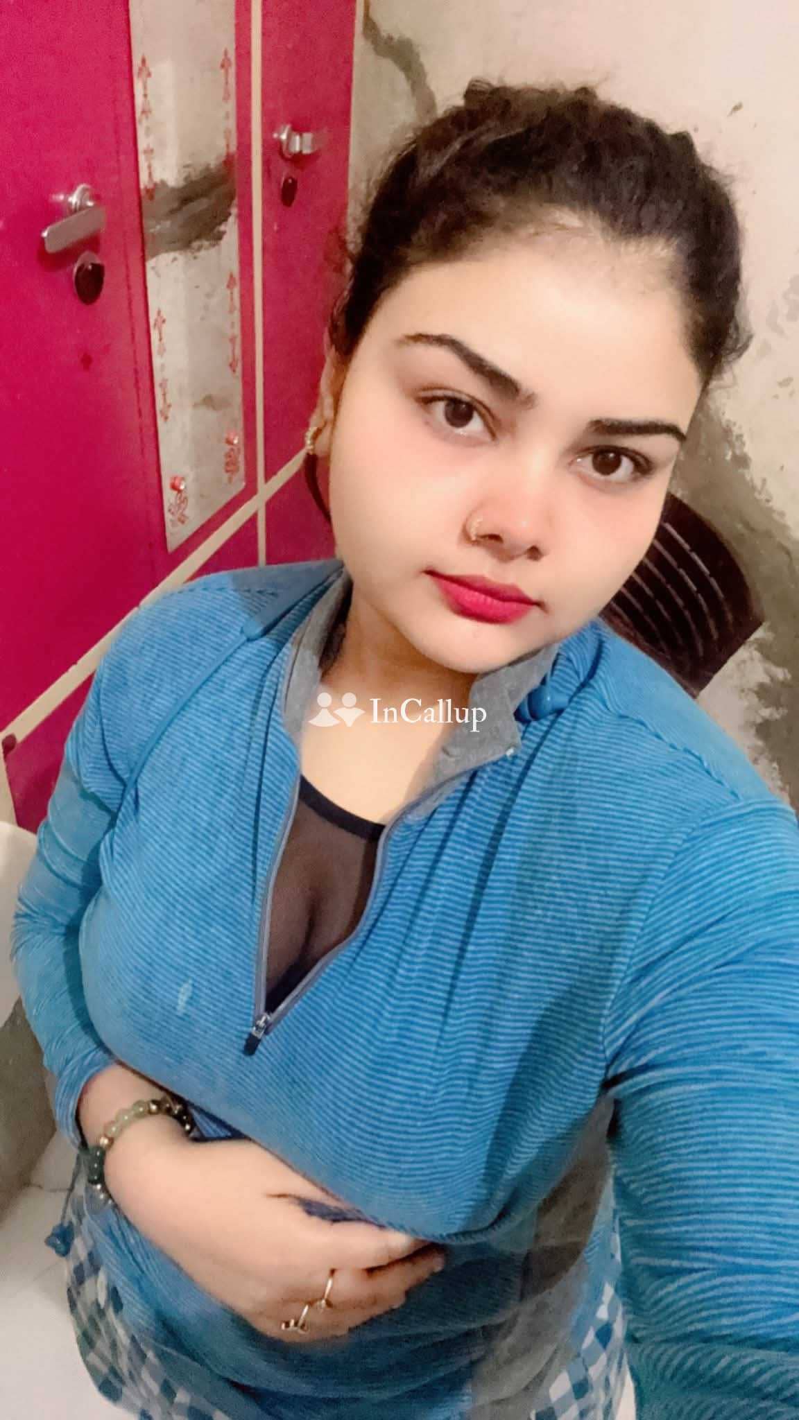 known for being elegant visiting kolkata glamorous blonde hair and black eyes available for day and night service - Call Girls in Kolkata