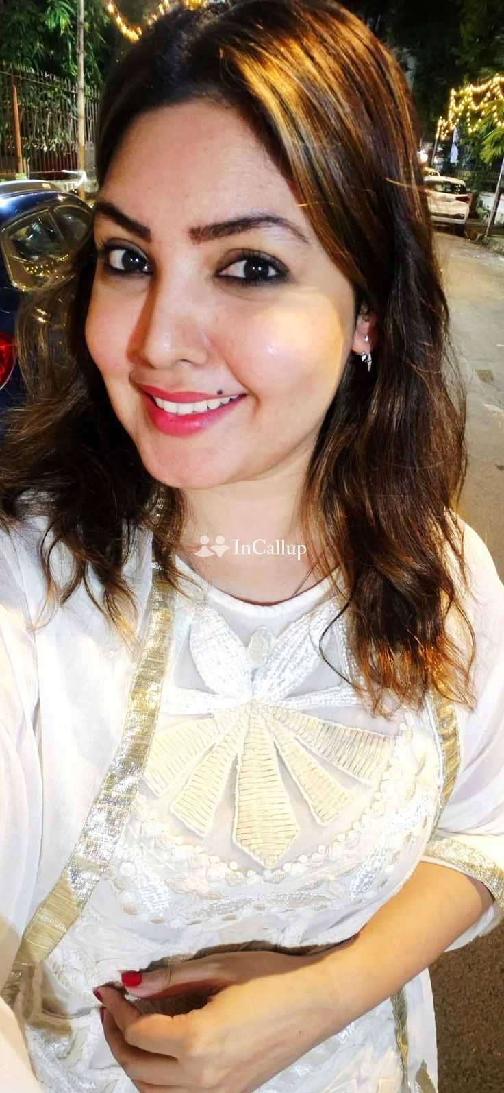 sexy girl from kolkata available for both incall and outcall stylish auburn hair and black eyes - Call Girls in Kolkata