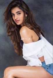 meet priya patel a charming twenty one year old call girls available now trusted reliable service - Call Girls in Kolkata