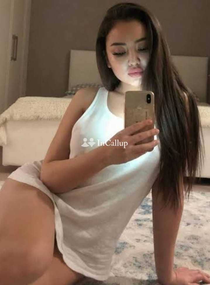 steamy sensual curves and blonde hair available for outcall known for being warm close to kolkata - Call Girls in Kolkata