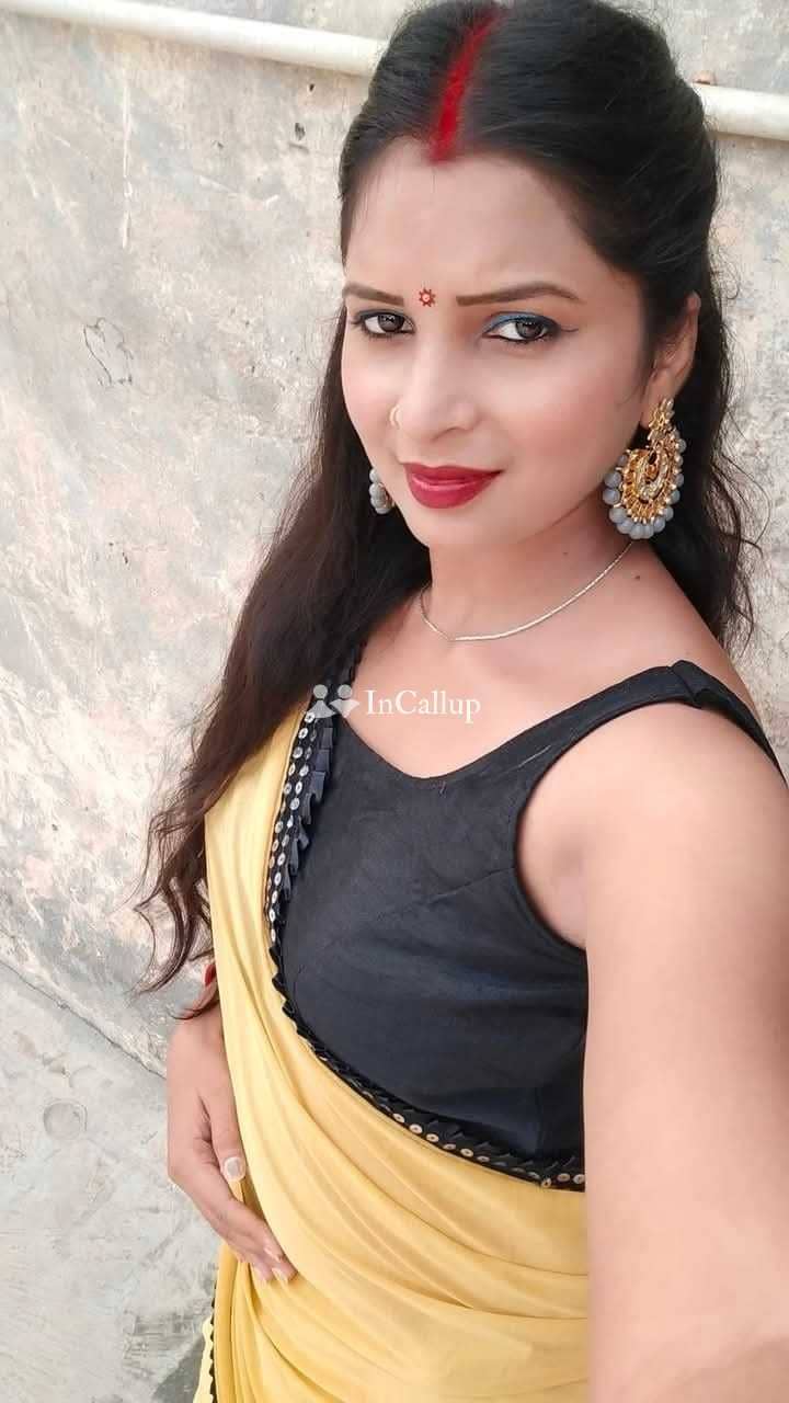 mature black hair and black eyes passionate girl from kondagaon known for being sensual available for outcall - Call Girls in Kondagaon