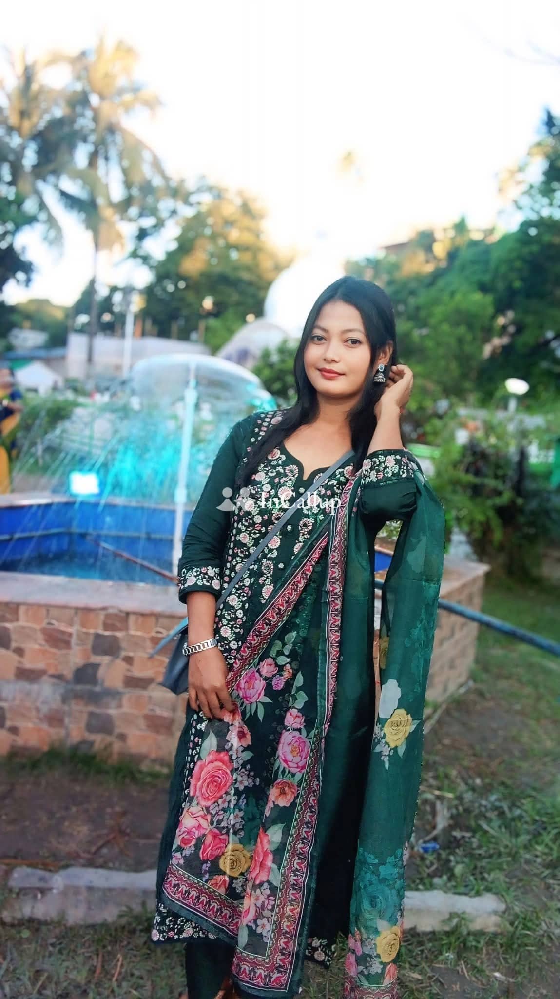 explore your wildest fantasies with madhu in korba seductive call girl ready to fulfill every desire - Call Girls in Korba