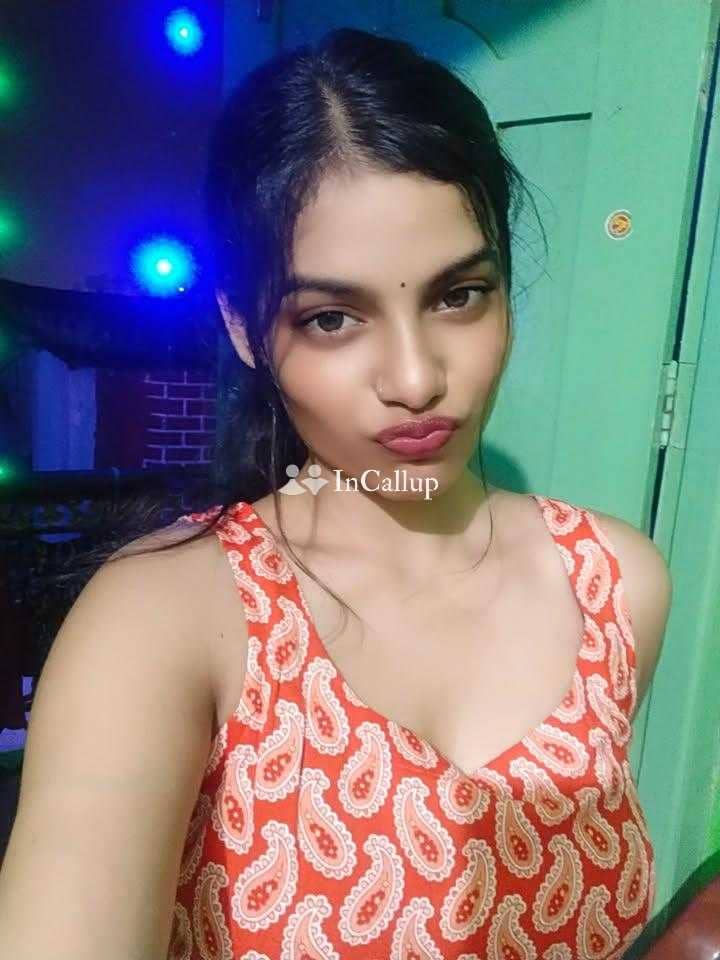 flawless black eyes and brown hair hot girl in korba available for weekend fun available now trusted reliable service - Call Girls in Korba