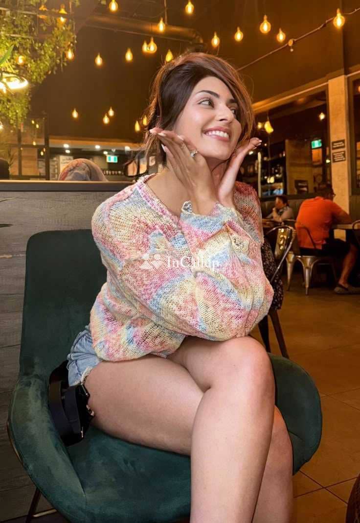 seductive black hair and black eyes companion available now trusted reliable service - Call Girls in Koriya