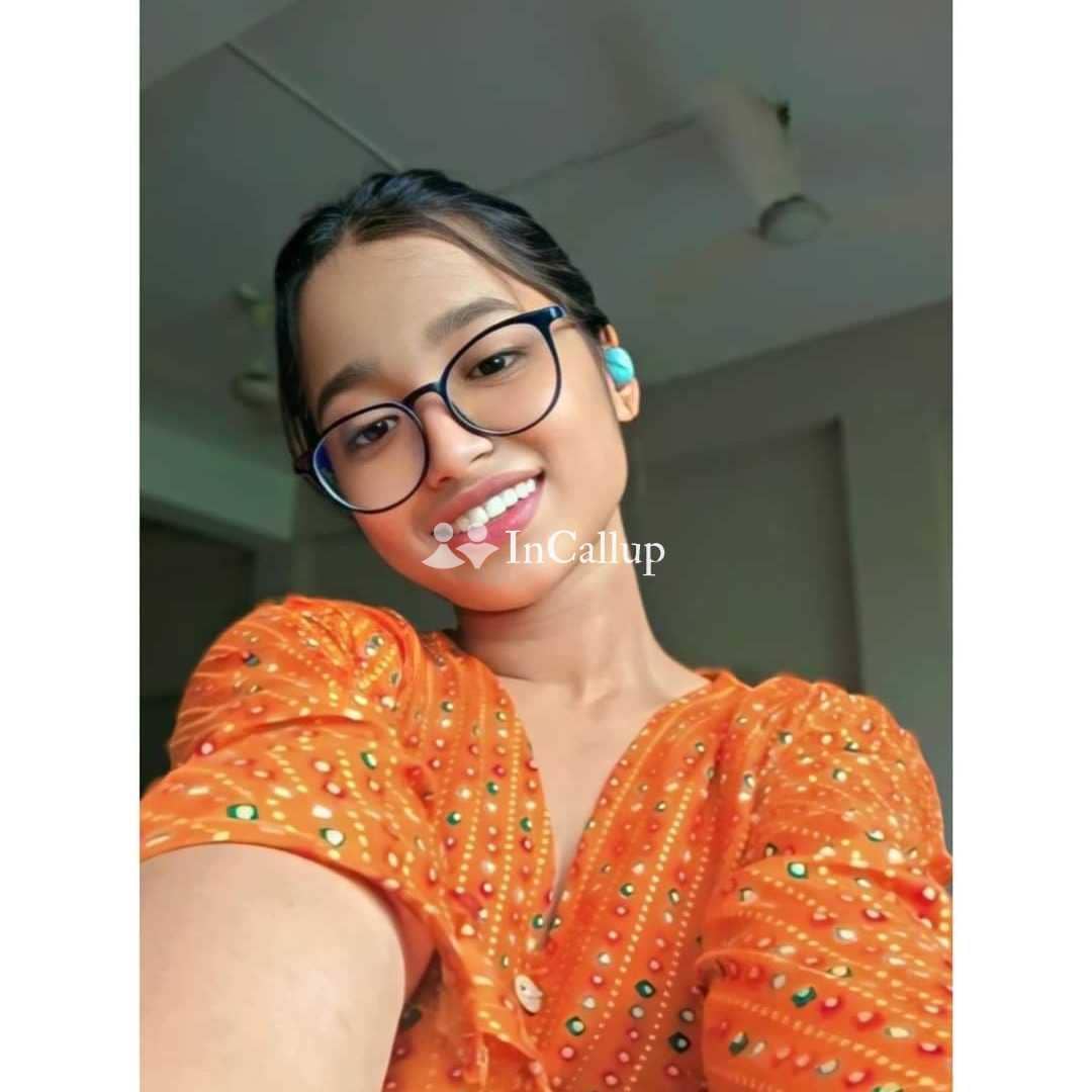 charming black eyes and black hair hot santi kumari koriya twenty years old call girls koriya escort service - Call Girls in Koriya