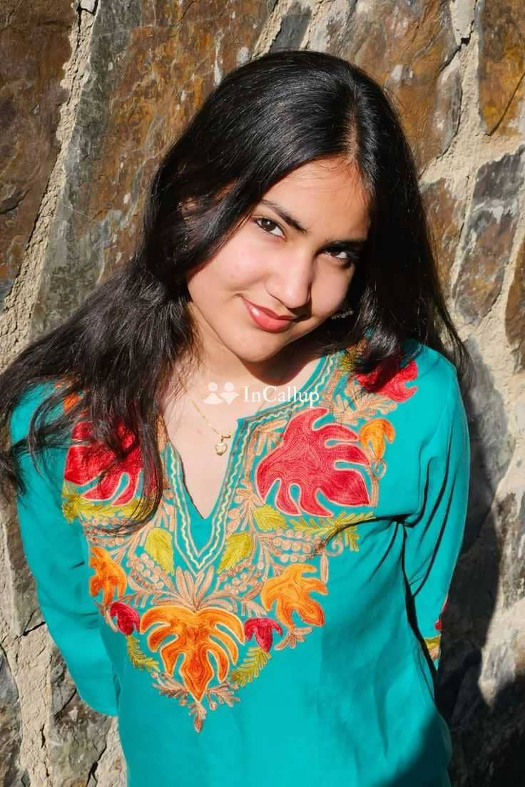 pretty auburn hair and brown eyes escort service in kota queen romantic time in kota - Call Girls in Kota