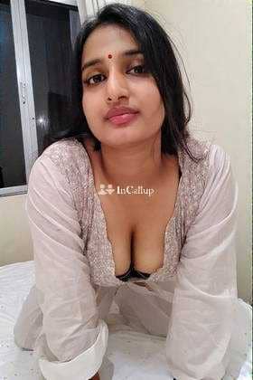 stylish auburn hair and black eyes meet payal sharma a charming twenty year old call girls curvy girl in kota - Call Girls in Kota