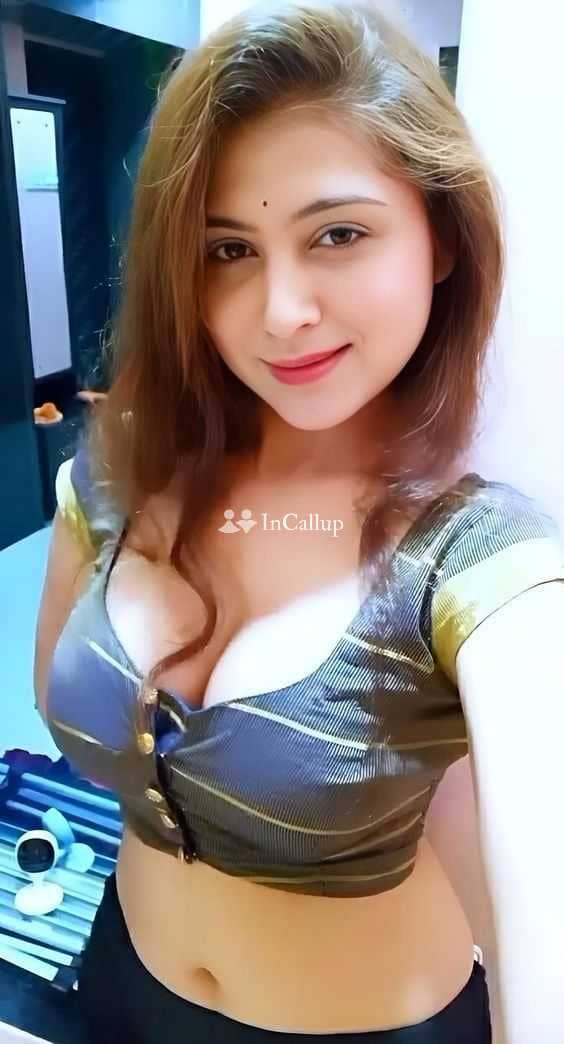 charming black eyes and black hair available for casual fun known for being cheerful - Call Girls in Kota