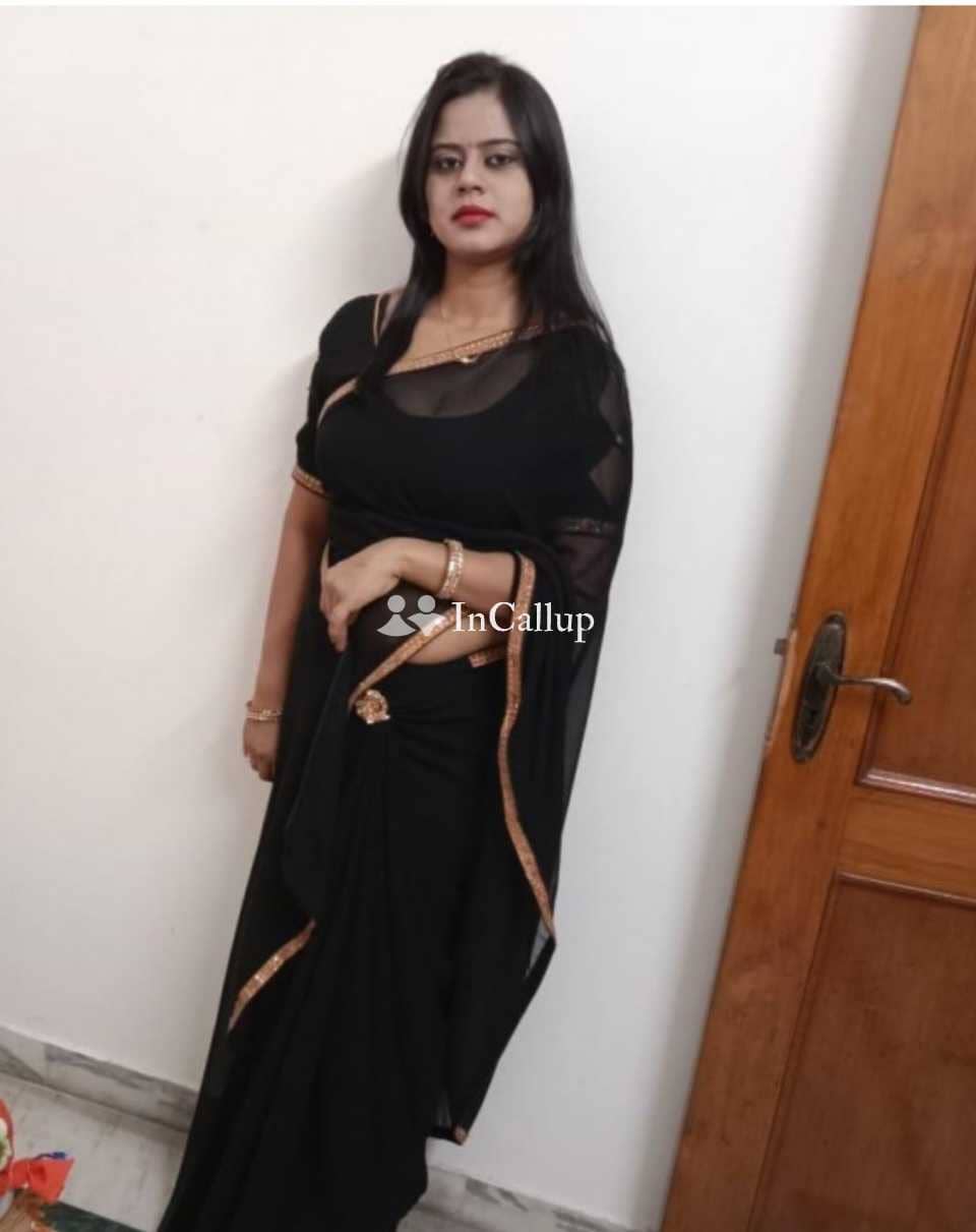 romantic companion in krishnanagar flawless auburn eyes and brown hair available for girlfriend experience - Call Girls in Krishnanagar