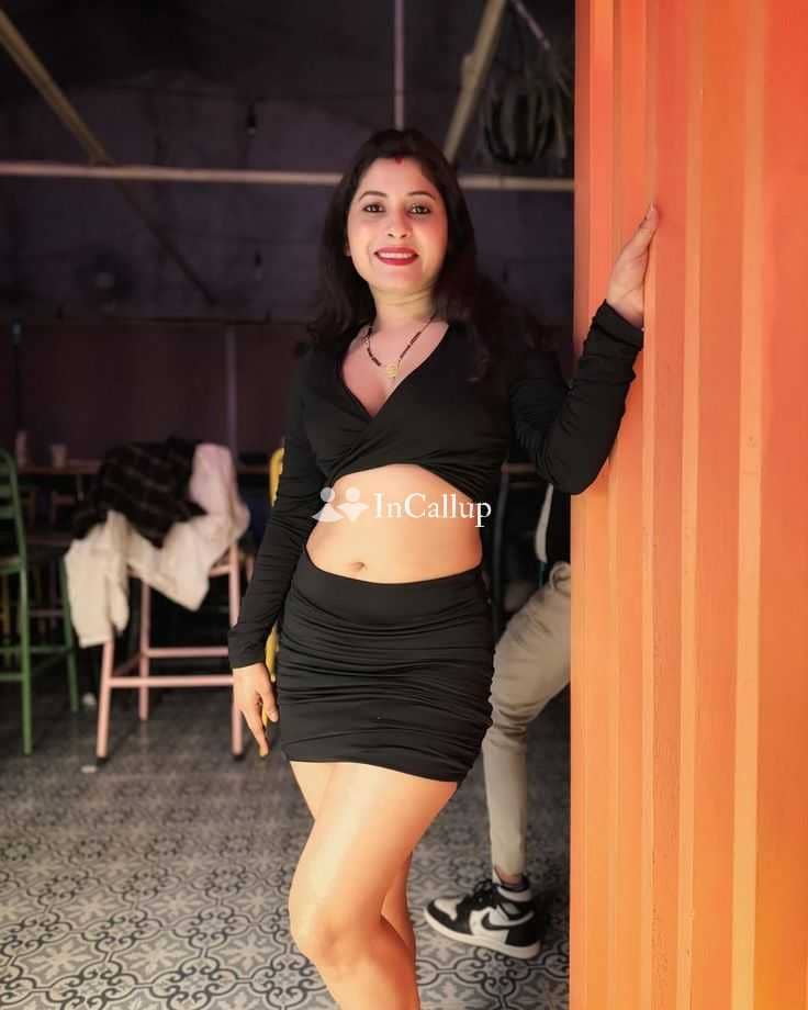 flawless black eyes and brown hair specialized in doggy style blowjob handjob available now trusted reliable service - Call Girls in Laxmi Nagar