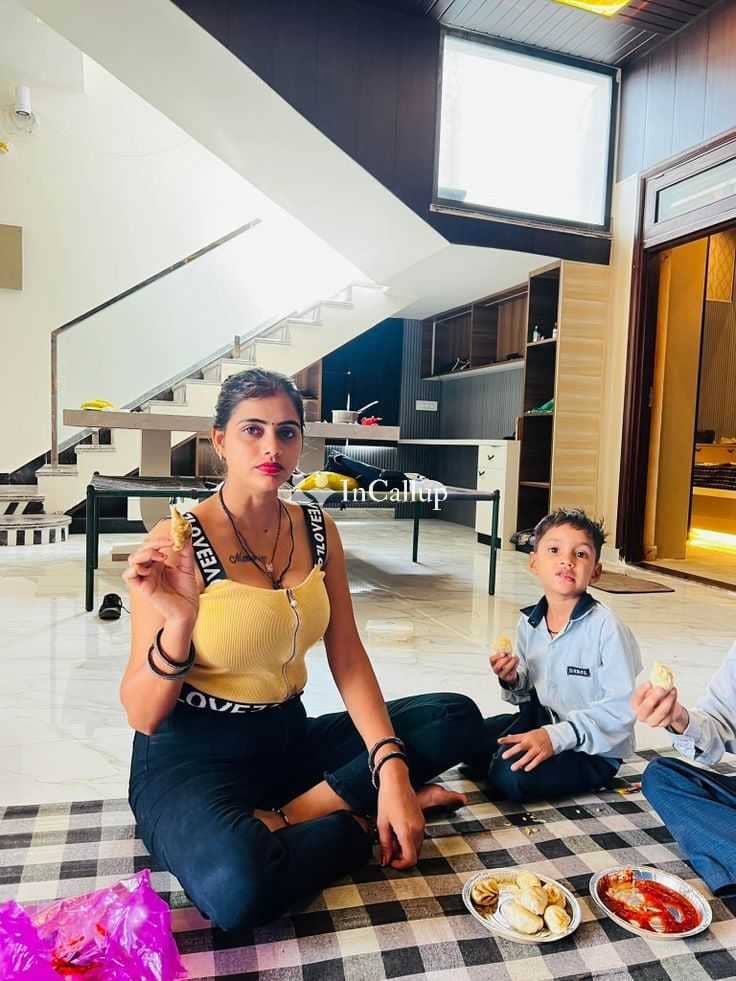 known for being desirable meet and enjoy with only cash payment twenty year old call girls - Call Girls in Laxmi Nagar