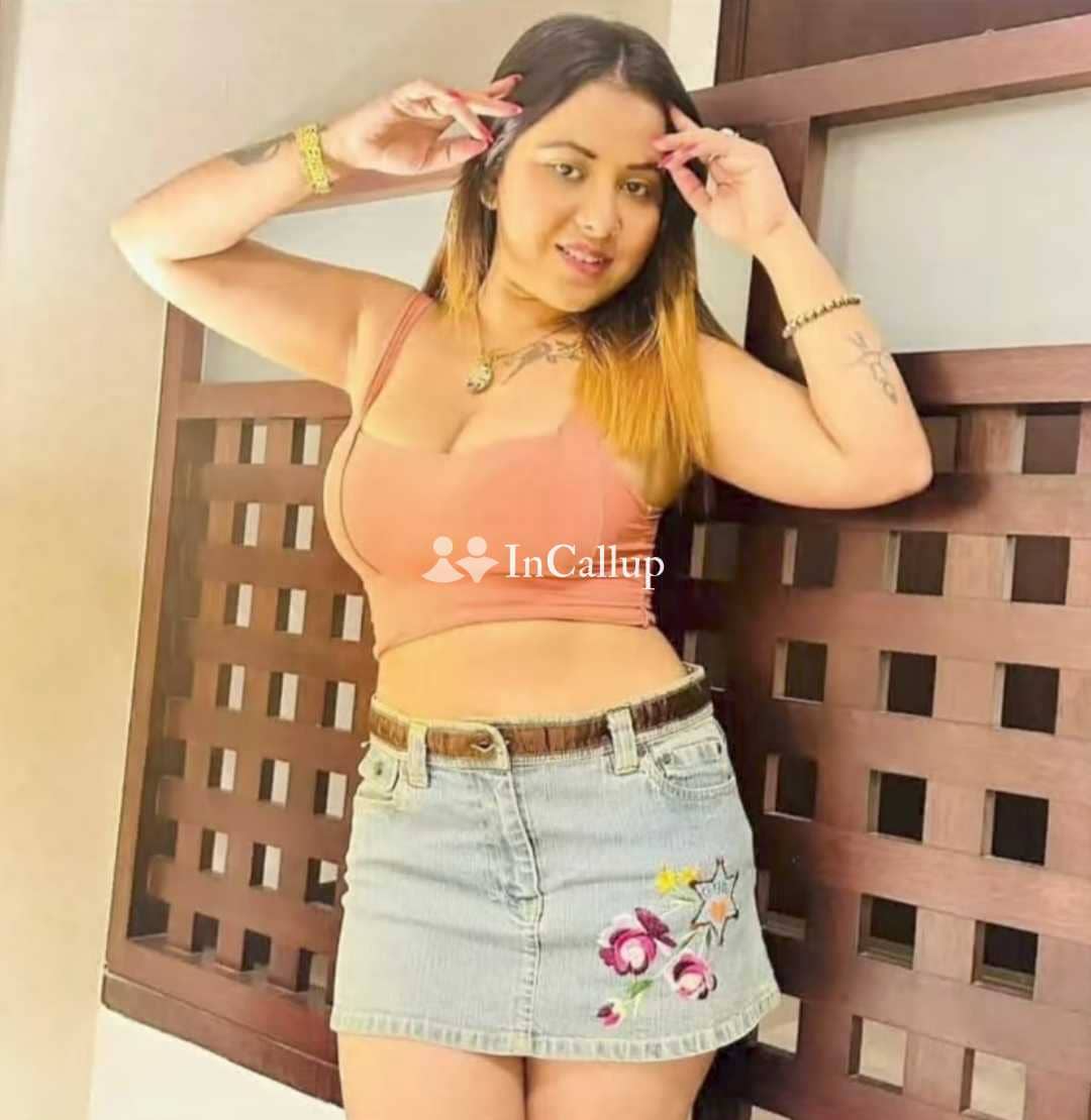 charming black eyes and green hair available now trusted reliable service - Call Girls in Laxmi Nagar