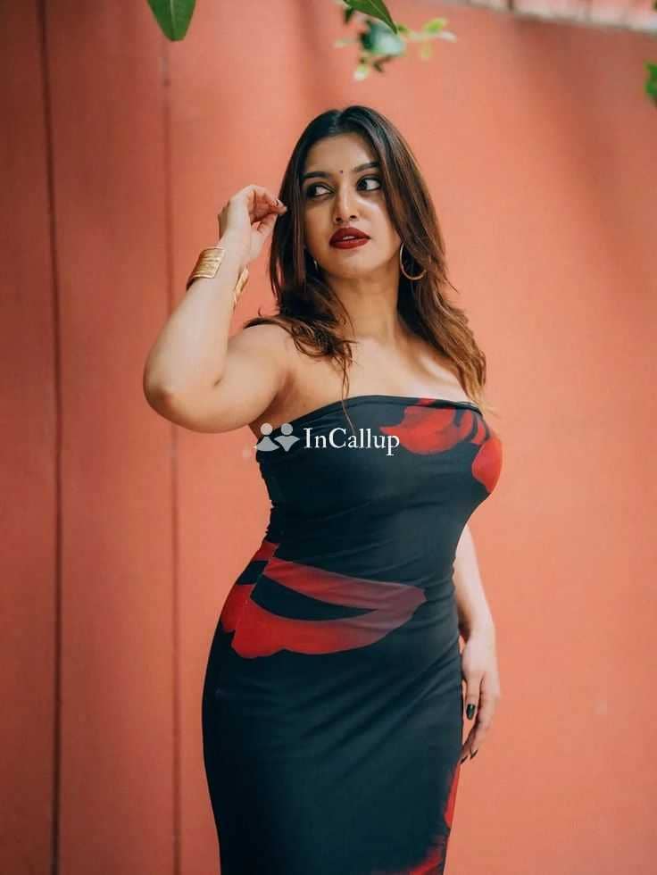 based in laxmi nagar petite with black eyes and black hair known for being tempting available for weekend fun - Call Girls in Laxmi Nagar