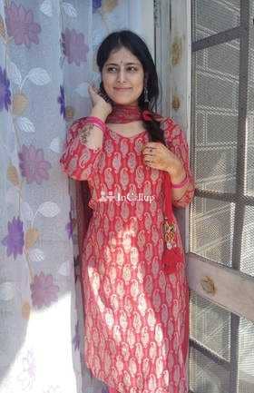 sparkling auburn eyes and brown hair known for being cute romantic time in lucknow - Call Girls in Lucknow