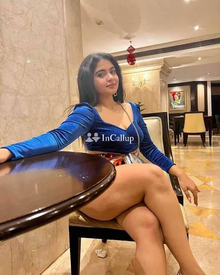 fit body with black hair known for being passionate available for flexible hours passionate - Call Girls in Lucknow