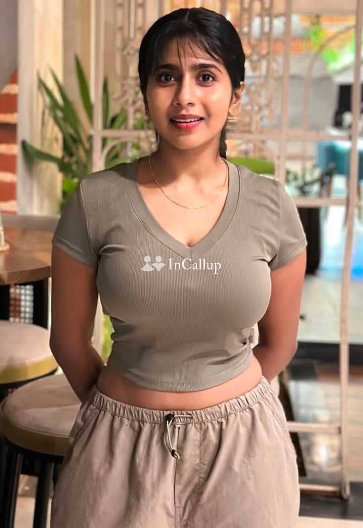 known for being trustworthy petite escort in lucknow with black hair and black eyes - Call Girls in Lucknow