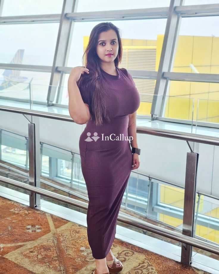 angelic black hair and brown eyes available for party companion known for being professional based in lucknow - Call Girls in Lucknow