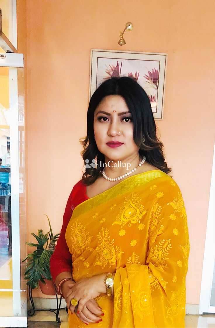 beautiful babe in lucknow curvy riya patel twenty two years old call girls elite anal services - Call Girls in Lucknow