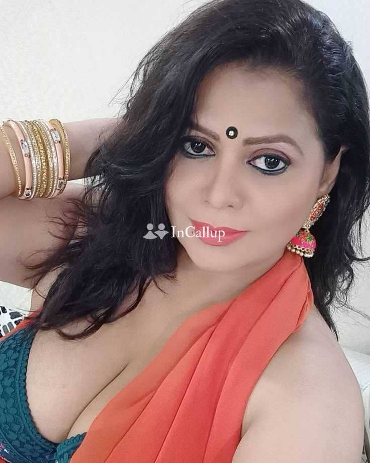 mature anal companion tempting black eyes and brown hair available for weekend fun - Call Girls in Lucknow