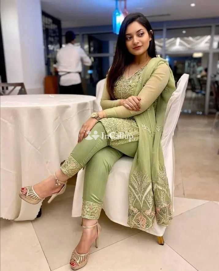 known for being smart spend time with arawy jha nineteen year old call girls lover appointment in lucknow - Call Girls in Lucknow