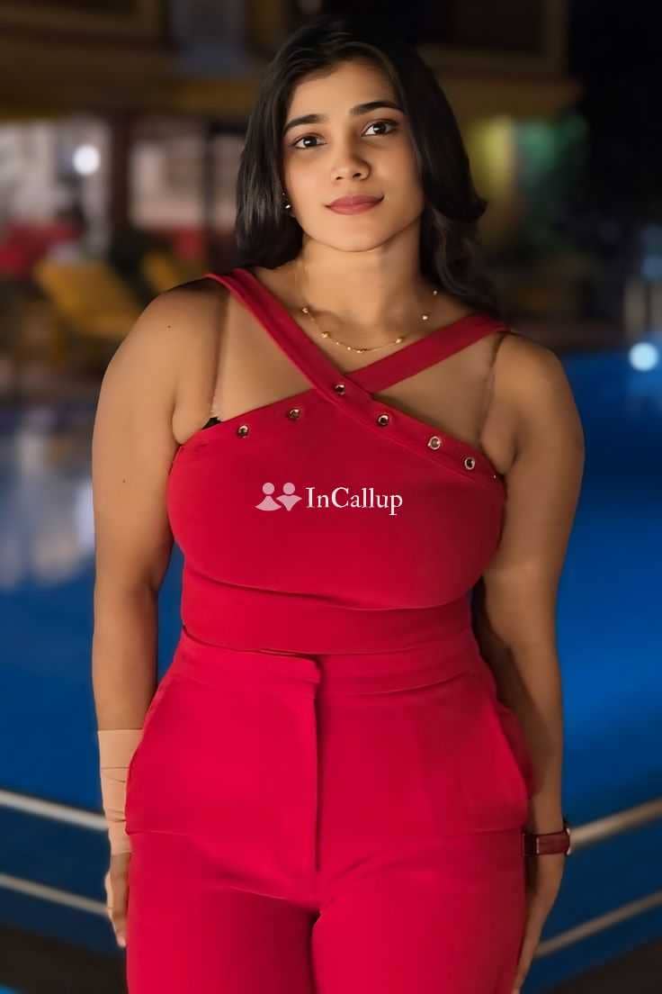 lusty available for hotel visits petite with black eyes and black hair known for being sweet - Call Girls in Ludhiana