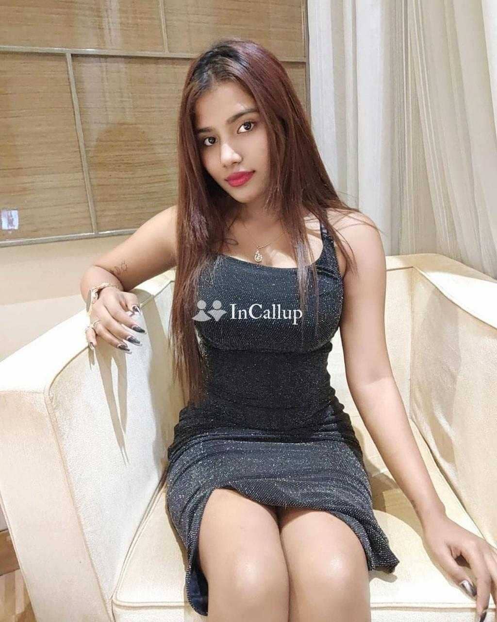 madurai escort service indulge in kavya a twenty one year old call girls fantasy with black hair and black eyes - Call Girls in Madurai