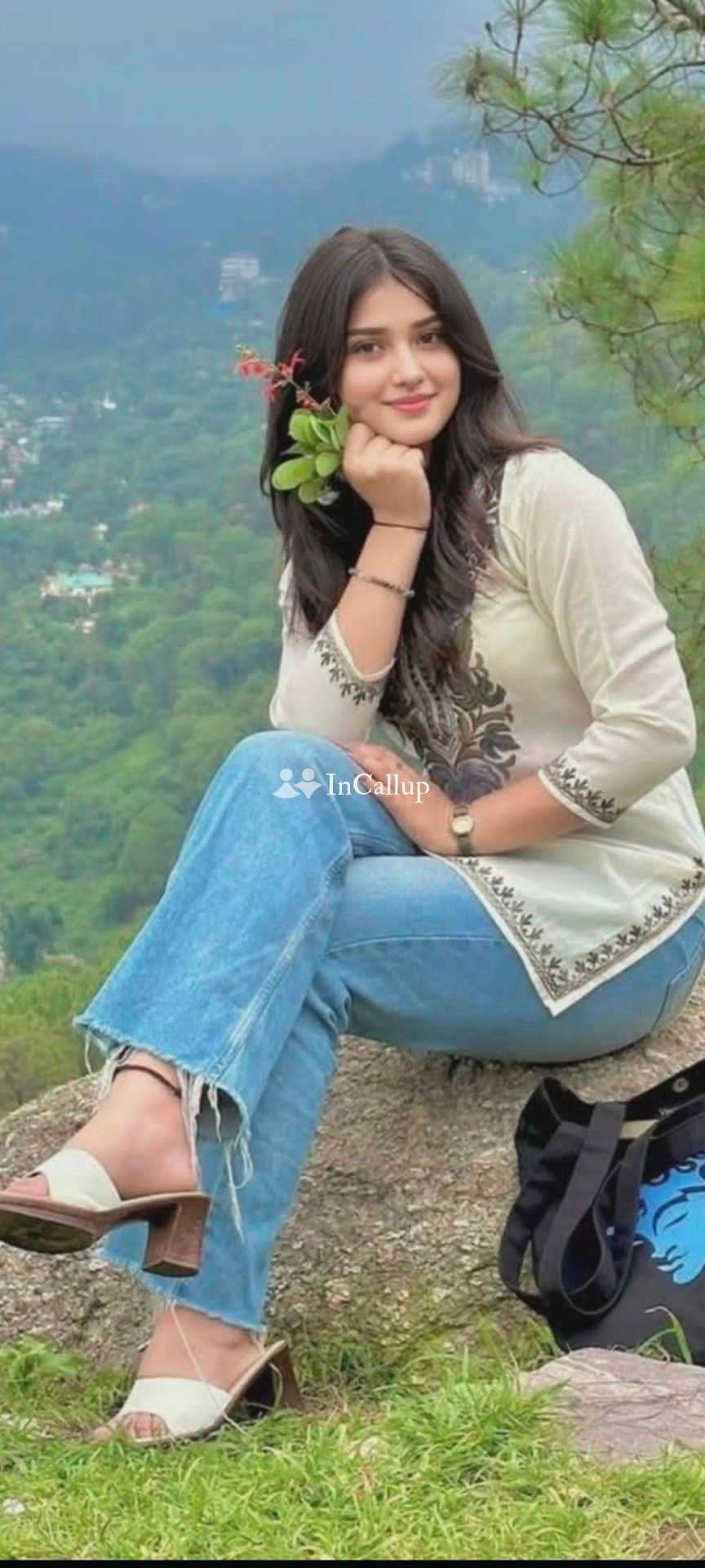 skilled in girlfriend experience available for party companion known for being creative - Call Girls in Mahabubnagar