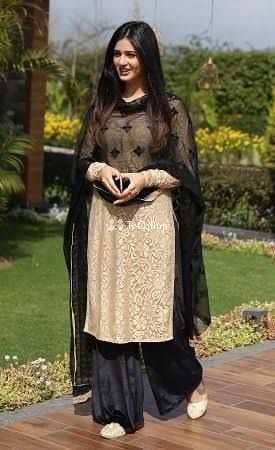 fit body with black hair romantic companion in mandi known for being naughty available now trusted reliable service - Call Girls in Mandi