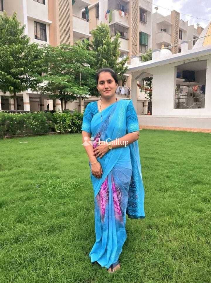 model smooth black eyes and black hair known for being elegant available now trusted reliable service - Call Girls in Mandi