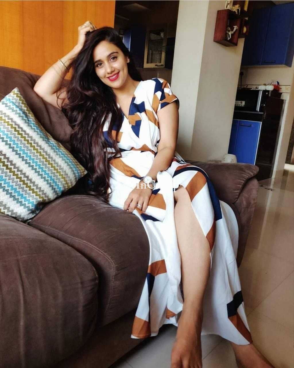 playful gorgeous smile and black hair available for incall available now trusted reliable service - Call Girls in Margao