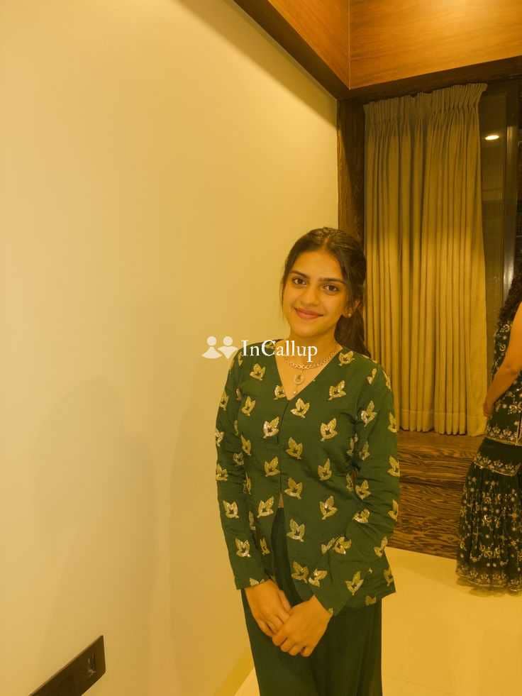 known for being affectionate available for hotel visits playful date in mau playful black body and black hair - Call Girls in Mau