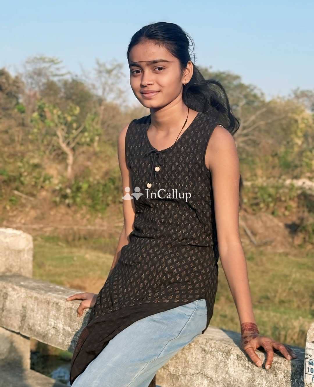 living in mau magnetic with brunette hair and hazel eyes available for overnight stays - Call Girls in Mau