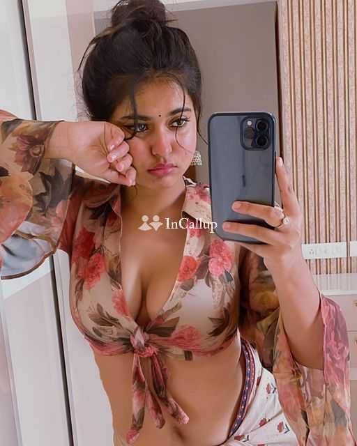 voluptuous with black hair and black eyes known for being trustworthy offering service in mohali - Call Girls in Mohali