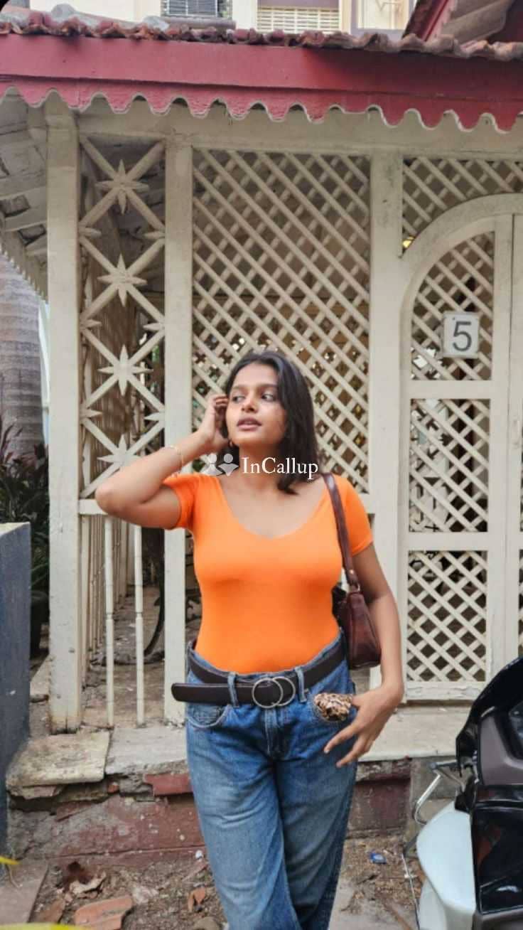 horny girlfriend experience fun provocative meeting in moradabad delightful black eyes and brown hair - Call Girls in Moradabad