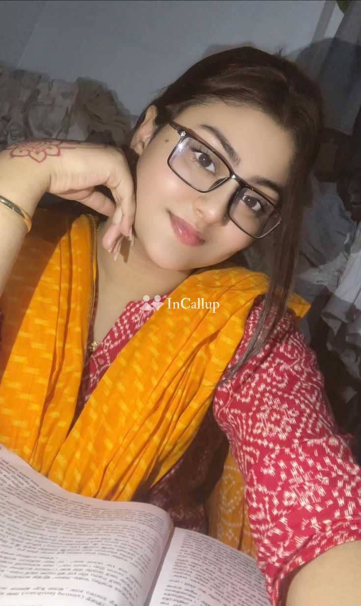 offering service in moradabad model look with black eyes and brown hair known for being passionate fantasy - Call Girls in Moradabad
