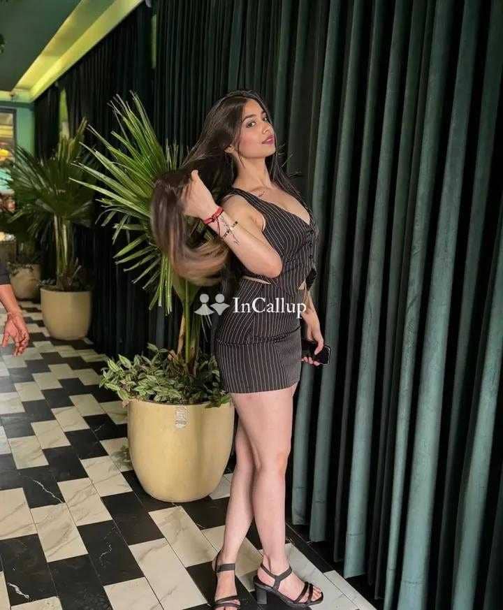 seductive lskdidmxhj twenty one year old call girls available available for weekend fun seductive - Call Girls in Mumbai