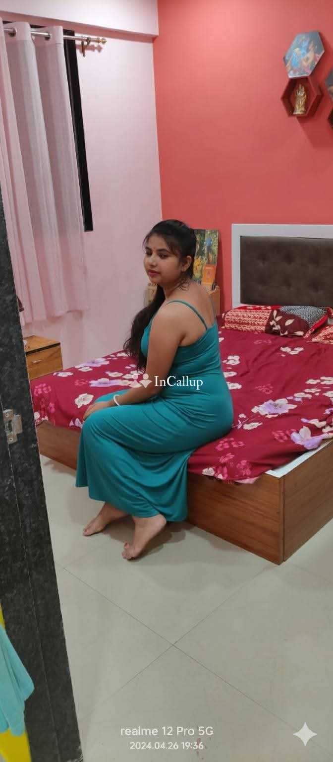 available for short notice available mumbai escort service petite priya twenty one year old call girls - Call Girls in Mumbai
