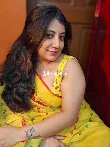 hot girl in nadia available for outcall smooth black eyes and black hair available now trusted reliable service - Call Girls in Nadia