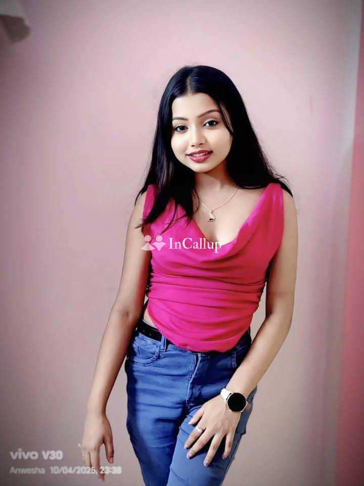 perfect brunette hair and hazel eyes available now trusted reliable service - Call Girls in Nainital