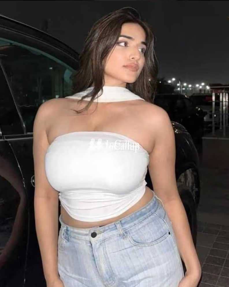 flawless black eyes and black hair available for girlfriend experience fantasy serving clients in nashik - Call Girls in Nashik