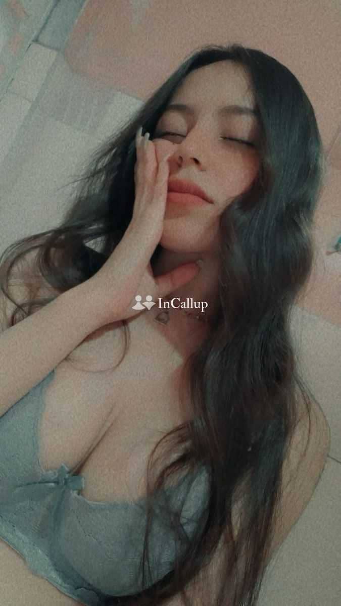 glamorous megha khan twenty one years old call girls available for weekend fun gorgeous escort in new delhi - Call Girls in New Delhi