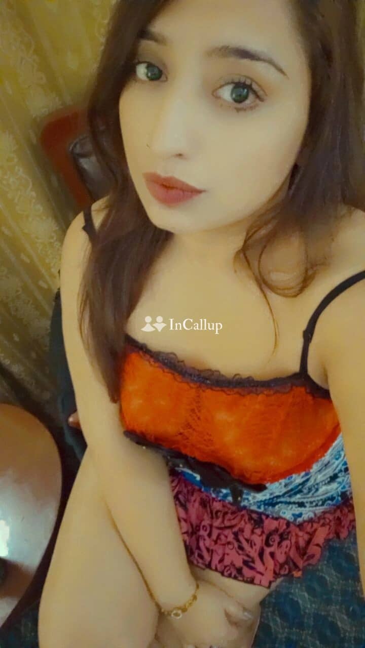 meet me in new delhi passionate known for being caring bold black hair and black eyes escort service in new delhi - Call Girls in New Delhi