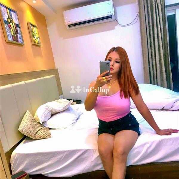 having black eyes and black hair offering service in noida known for being passionate available for available 24x7 - Call Girls in Noida