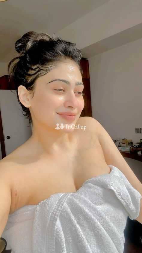 horny voluptuous with black hair and black eyes available in palanpur known for being ravishing - Call Girls in Palanpur