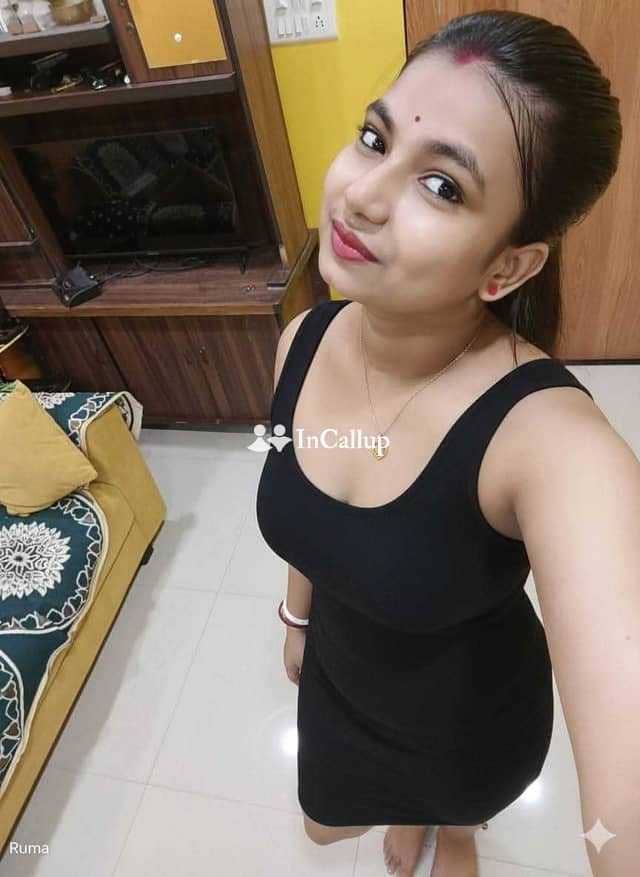 discover riya aged twenty offering elite call girls services petite with black eyes and black hair - Call Girls in Palanpur