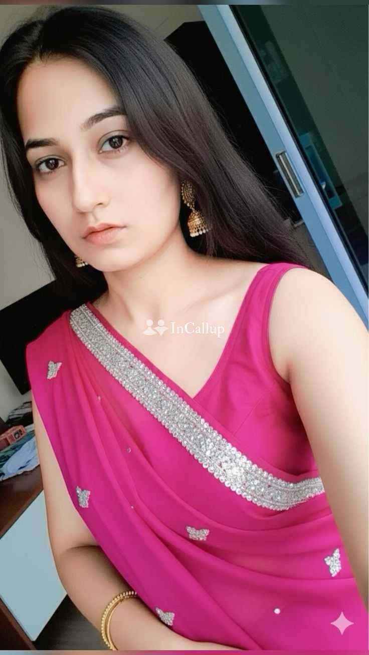 fun available in panaji vibrant blonde hair and black eyes available for discreet meetings - Call Girls in Panaji