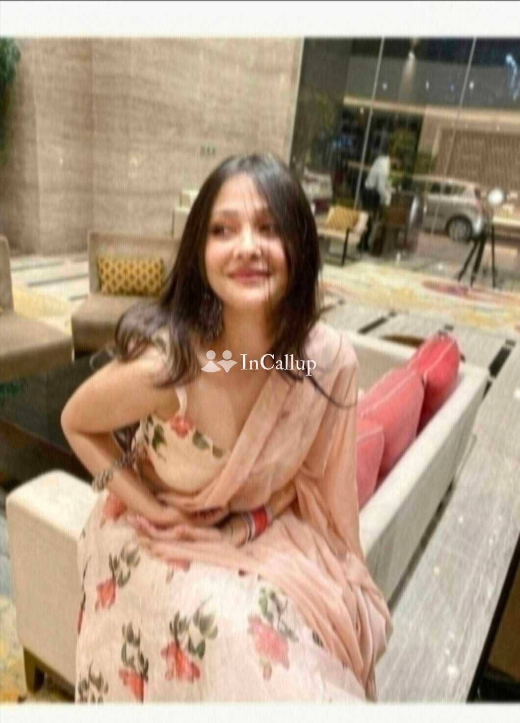 provocative looking for pleasure meet priyanka singh a twenty year old call girls available for party companion - Call Girls in Paradip